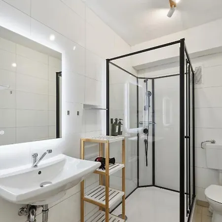 Appartement Grosse 80qm 3 Wohnung, Nahe Messe & Klinikum, 2x 55