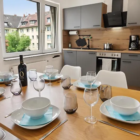 Grosse 80qm 3 Wohnung, Nahe Messe & Klinikum, 2x 55