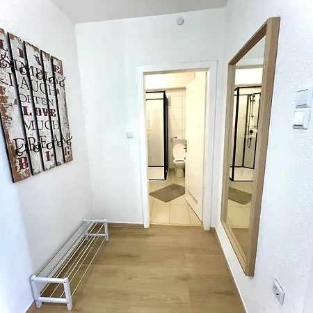 Grosse 80qm 3 Wohnung, Nahe Messe & Klinikum, 2x 55