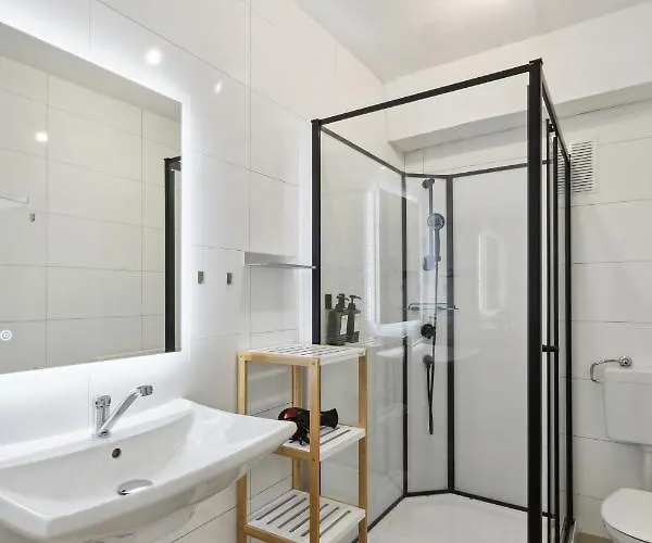 Apartament Grosse 80qm 3 Wohnung, Nahe Messe & Klinikum, 2x 55