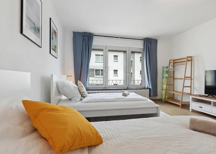 Grosse 80qm 3 Wohnung, Nahe Messe & Klinikum, 2x 55