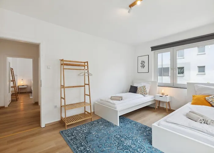 Grosse 80qm 3 Wohnung, Nahe Messe & Klinikum, 2x 55