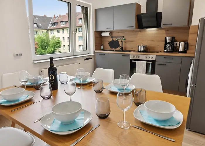 Grosse 80qm 3 Wohnung, Nahe Messe & Klinikum, 2x 55